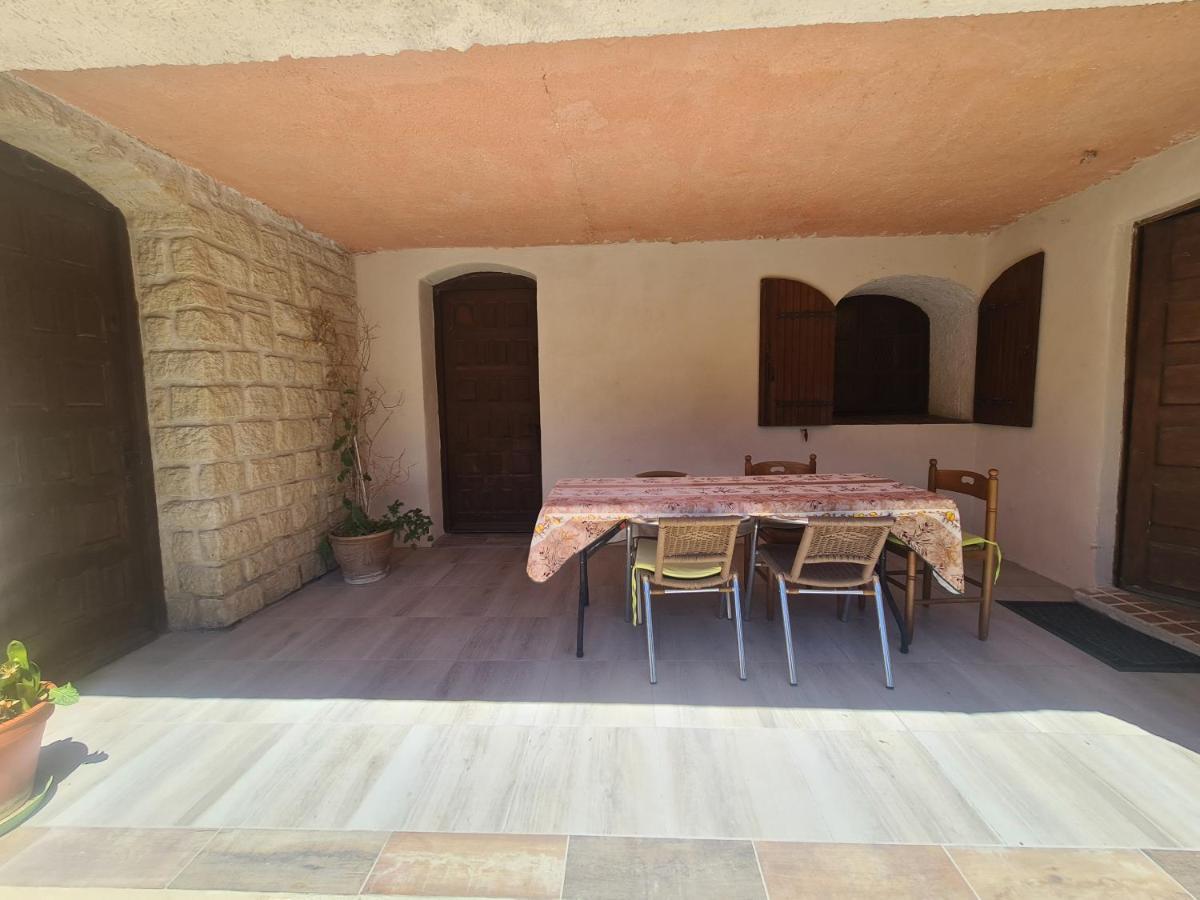 Les Buisses En Provence Bed & Breakfast